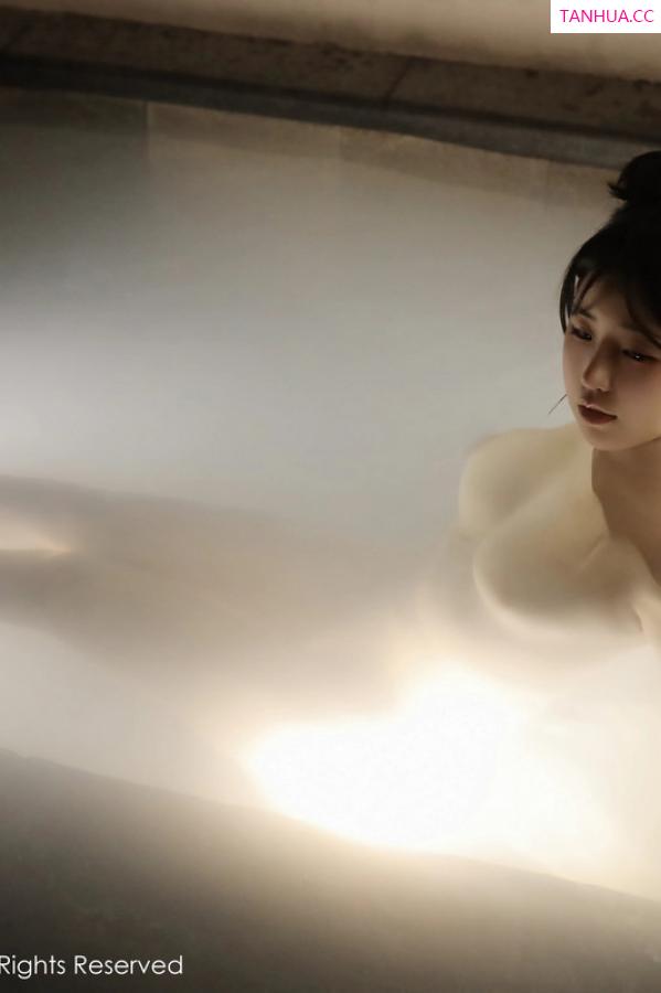   [XiuRen]高清写真图 2024.01.18 No.7977 陈小花 新人沐浴第11张图片